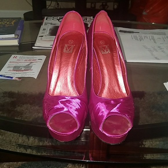 pink heels size 10